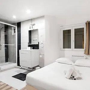 https://newly-refurbished-flat-central-by-guestready-apartment.fr-paris.fr